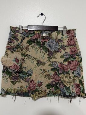 NWT Zara Floral Tapestry Mini Skirt in Cream, Pink, Purple, Blue, Green